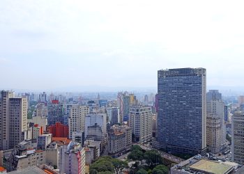 Demanda do consumidor por crédito cai 4,3% em fevereiro, diz Boa Vista