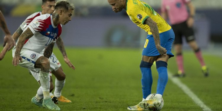 Brasil classificado  Enfrenta a Seleção Chilena hoje pelas eliminatórias da Copa do Mundo