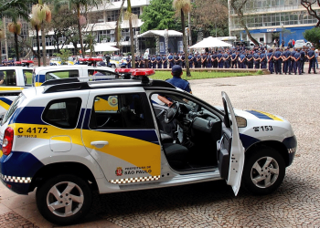 Centro SP: Duas travestis roubaram o celular da vítima. Esqueceram de desligar  e acabaram presas pela GCM, após o aparelho tocar durante abordagem.