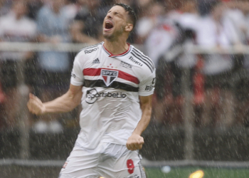 Paulistão Sinecredi 2022: São Paulo vence clássico diante do Corinthians com gol relâmpago