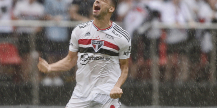 Paulistão Sinecredi 2022: São Paulo vence clássico diante do Corinthians com gol relâmpago