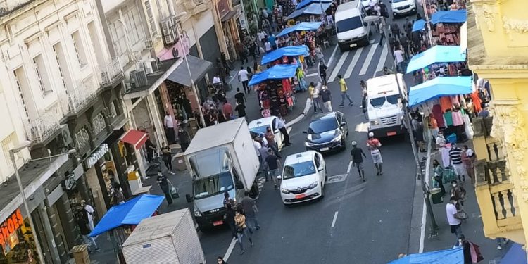 Pequenos negócios criaram 67% dos postos de trabalho em fevereiro