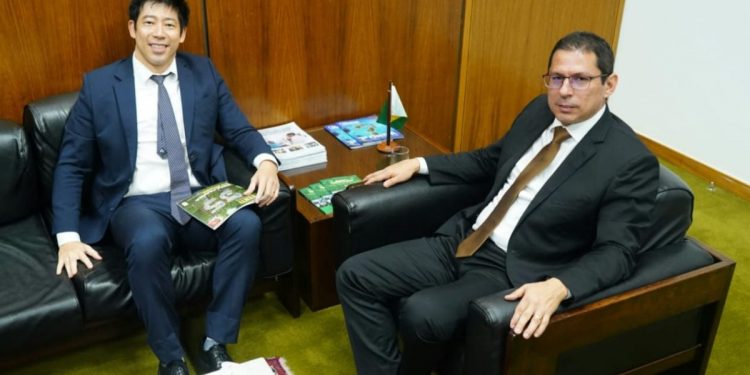 Thomas Law e Marcelo Ramos debatem o planejamento de smart cities no Brasil