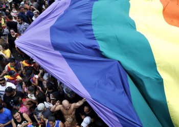 2,9 milhões de pessoas de 18 anos ou mais se declaram lésbicas, gays ou bissexuais.