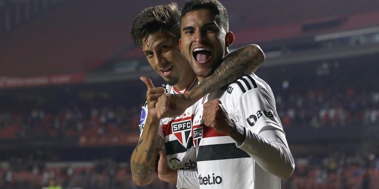 Copa Sul-Americana :  São Paulo  derrota o Jorge Wilstermann (Bolívia) por 3 a 0, na noite desta quinta-feira (19) no estádio do Morumbi.