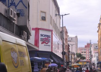 Lojas voltam a ser ocupadas no Bom Retiro, no Brás e na 25 de março