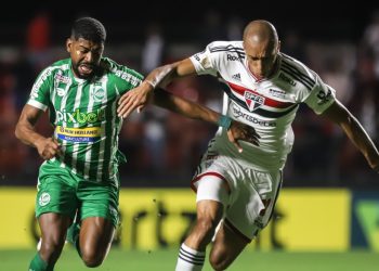 Brasileirão: São Paulo não conseguiu furar a retranca do Juventude e o jogo terminou empatado por 0 a 0, na noite fria de domingo (26), no Morumbi.