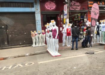 Comércio cresce: Em maio de 2022, o volume de vendas do comércio varejista variou 0,1%, frente a abril, na série com ajuste sazonal.