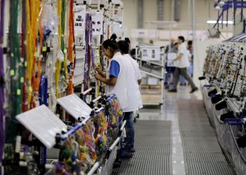 Preços da indústria sobem 1,83% em maio, diz IBGE