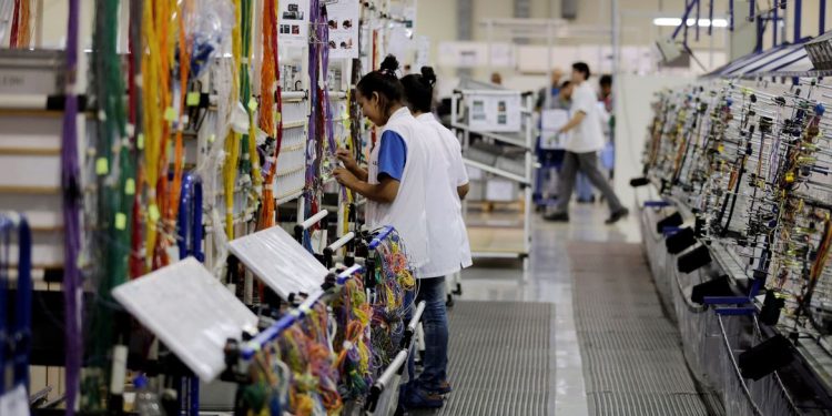 Preços da indústria sobem 1,83% em maio, diz IBGE