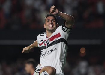 15ª rodada da Série A do Campeonato Brasileiro: São Paulo vence o Atlético(Go), por 2×1