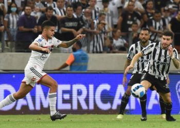 Nos pênaltis, o São Paulo superou o Ceará por 4 a 3 e está na semifinal da Copa Sul-Americana