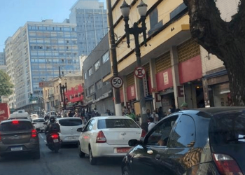 Auxílio Taxista começa a ser pago com parcela dobrada