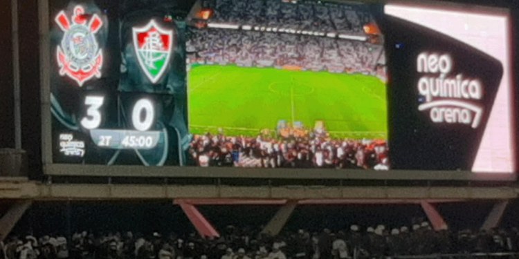 Copa Brasil: Corinthians se classifica vencendo por 3×0, o  Fluminense, na arena Neo Química