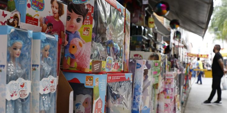 Dia das Crianças alavanca vendas no comercio da região da 25