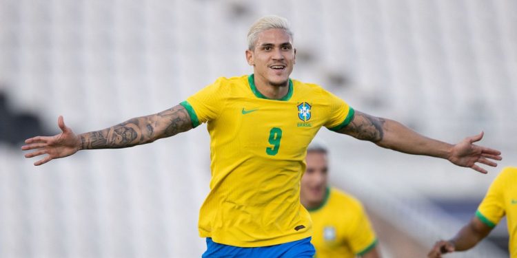 O técnico Tite convocou a seleção brasileira de futebol masculino para os dois últimos amistosos antes da Copa do Catar.