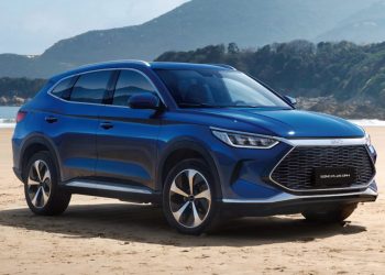 A Montadora de carro chinesa BYD começa a fabricar carros no Brasil