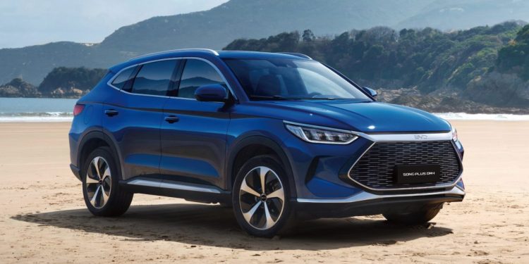 A Montadora de carro chinesa BYD começa a fabricar carros no Brasil