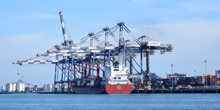 Brasil: Balança comercial fecha 2022 com superávit recorde de US$ 62,3 bilhões