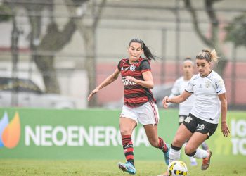 Corinthians e Flamengo disputam o primeiro grande título do futebol feminino na temporada 2023