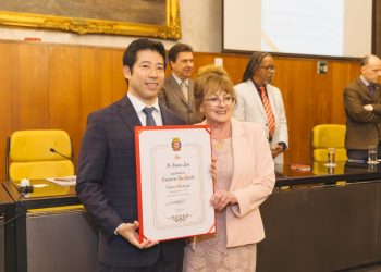 Câmara de SP concede Medalha Anchieta ao Advogado Thomas Law