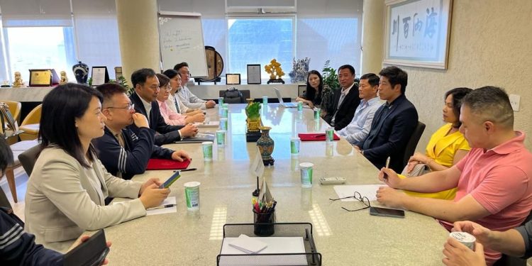 Ibrachina assina acordo de cooperação com a Henan Radio and Television TV Media da Co.Ltd China