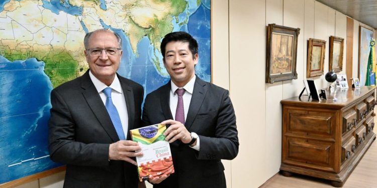 Advogado, Thomas Law, Presidente do Ibrachina é recebido pelo vice-presidente da República Geraldo Alckmin