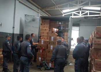 Centro de SP: Polícia Militar apreende 12 milhões de cigarros contrabandeados em depósito no centro da capital