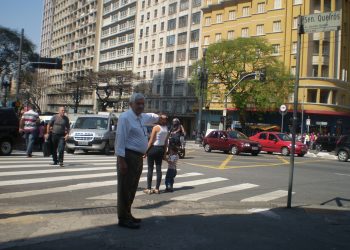 Apagão na 25 de Março: Lojistas no Escuro Novamente