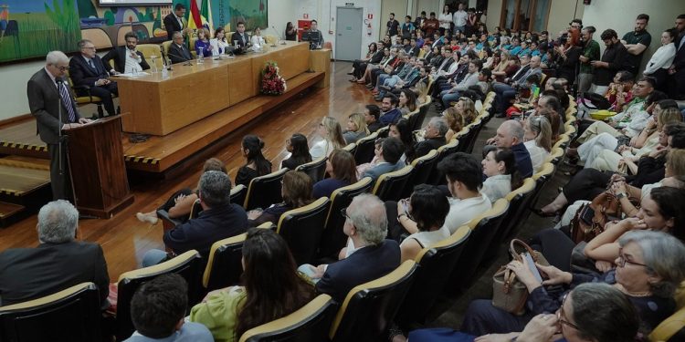 Homenagem ao dia do Imigrante Boliviano