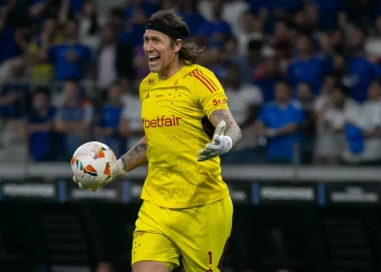 Racing e Cruzeiro disputam final da Copa Sul-Americana em jogo decisivo
