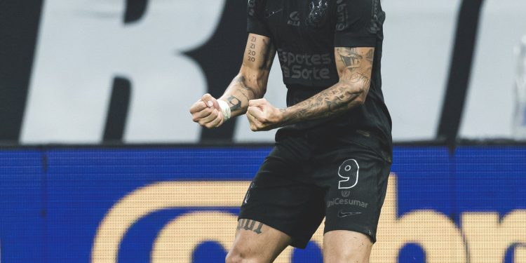 Corinthians vence o Palmeiras e quebra tabu em noite de festa na Neo Química Arena