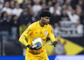 Corinthians Detalha Negociação com Flamengo por Hugo Souza
