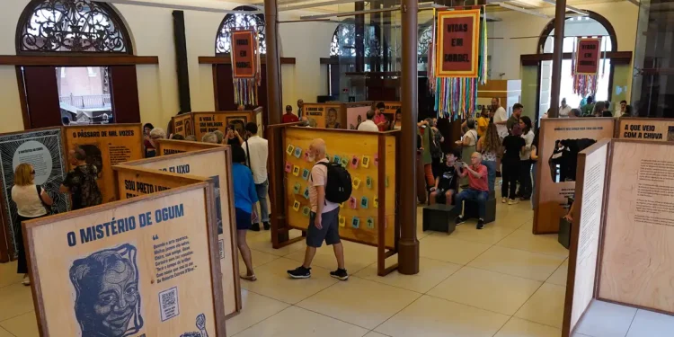 Vidas em Cordel, a exposição celebra a tradição oral, a poesia popular e a ancestralidade no Centro de SP