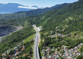 Inaugurado o Contorno Sul da Rodovia dos Tamoios que liga Caraguatatuba a São Sebastião e beneficia 250 mil habitantes