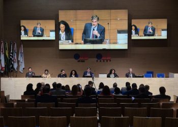 Leonardo Sica foi eleito nesta quinta-feira (21), presidente da OAB SP) com 116.858 votos.