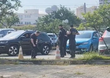 Policiais de SP são presos em operação por suspeita de ligação com o PCC