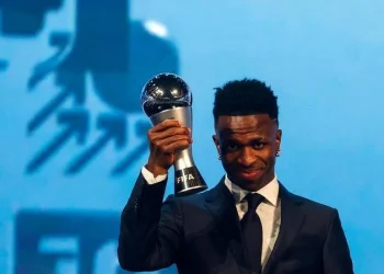 Vinicius Jr. confirma favoritismo e é eleito melhor jogador do mundo pela FIFA