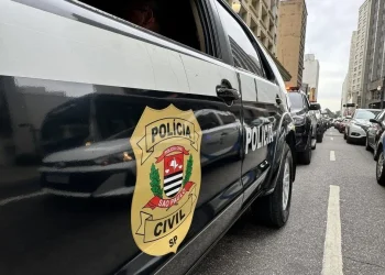 Delegado da Inteligência da Polícia Civil de SP é afastado após apreensão de R$ 400 mil não declarados