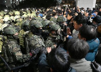 Crise na Coreia do Sul: Povo quer impeachment do Presidente Sul Coreano. País torna-se ingovernável