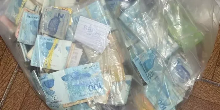 Policiais militares são presos em operação contra extorsão de ambulantes no Brás