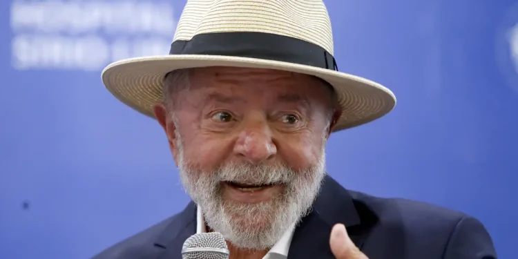 Após alta hospitalar, Lula livre, solto, e diz que está tranquilo e vai se cuidar