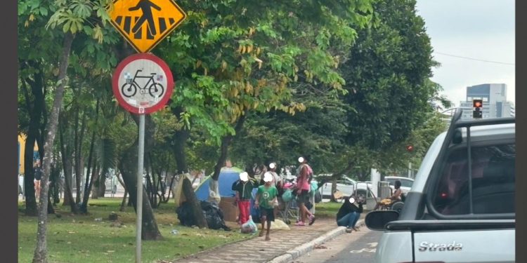 População em situação de rua soma 308 mil pessoas no país, diz estudo
