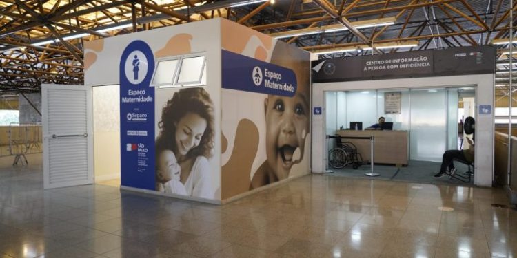 Governo facilita rotina de mães que usam transporte público e cria o Espaço Maternidade no Metrô