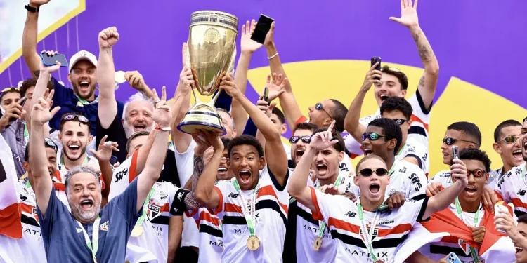 São Paulo Vira Sobre o Corinthians e Conquista a Copinha 2025