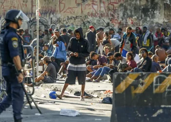 Ação policial levam fluxo da Cracolândia para novas áreas