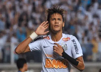 Neymar retorna ao Santos e assina contrato de cinco meses com o clube