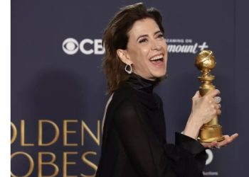Fernanda Torres leva Globo de Ouro para o Brasil como melhor atriz de Hollywood