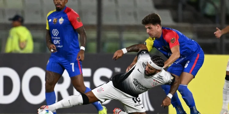 Corinthians entra de salto alto, joga mal e só empata na Pré-Libertadores
