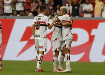 São Paulo empata com Velo Clube em jogo eletrizante no Paulistão